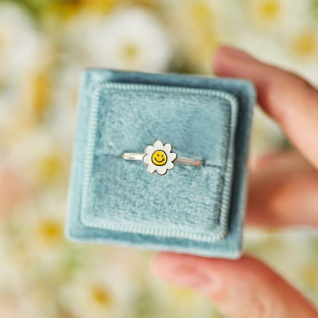 My Face When I Think of You Smiley Face White Wildflower Ring