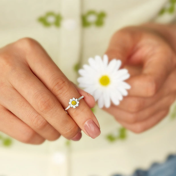 Sending You a Smile White Wildflower Ring